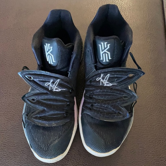 kyrie 5 size 8